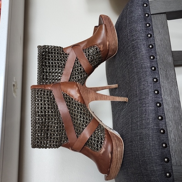 Steven By Steve Madden - Picture 2 of 5